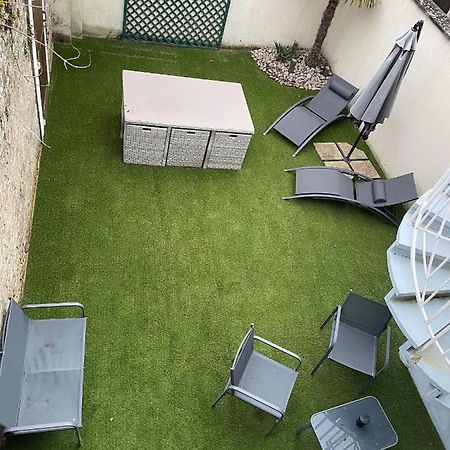Anselme, F2 Duplex Avec Cour Commune Et Proche De La Mer ,2 Ver-sur-Mer المظهر الخارجي الصورة